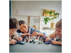 60444 F1® garage met Mercedes-AMG en Alpine auto's