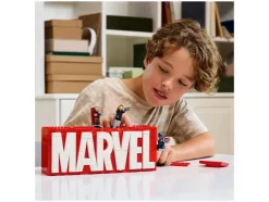 76313 MARVEL logo en minifiguren