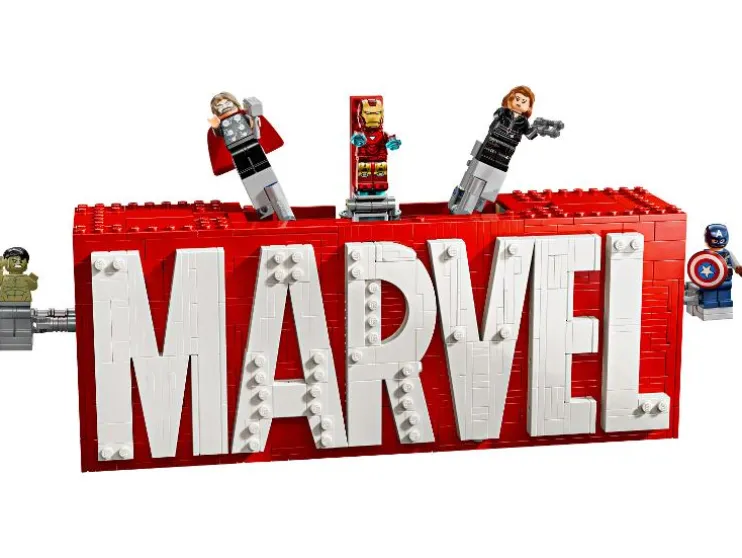 76313 MARVEL logo en minifiguren