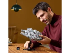 75375 Millennium Falcon™