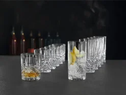 4 whiskyglazen of 4 long drink glazen