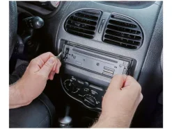 Auto demontagegereedschap of bevestigingsclips en tiewraps