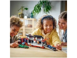 F1® truck met RB20 en AMR24 F1® auto's 60445