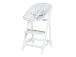 Houten kinderstoel met eetplank