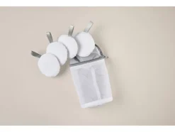 Make-up remover pads