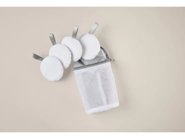 Make-up remover pads