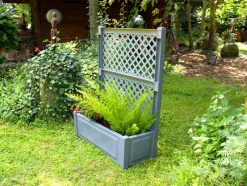 Plantenbak met klimrek