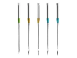 Set van 4 naaimachine naalden