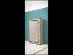 Textiele kledingkast