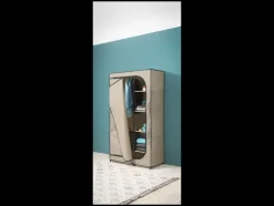 Textiele kledingkast